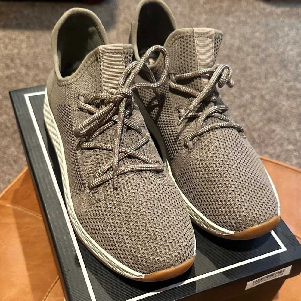 Stylish Women's Athletic Shoes - Taupe - Picture 4 of 9